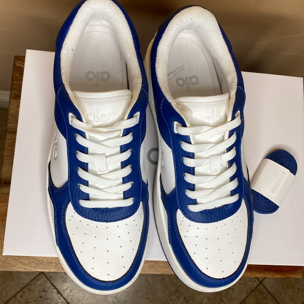 Unisex Alo Sneaker in Limited Edition Color, White w/ Navy - Picture 6 of 11